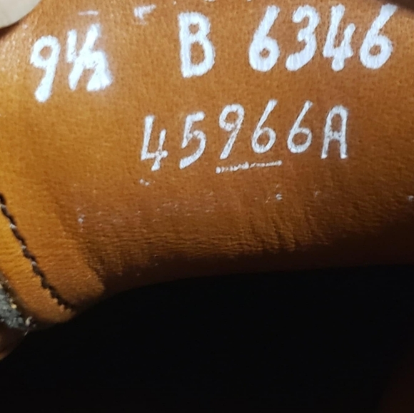 Allen Edmonds Strand Suede Cap Toe Shoes  Size 9.5 B - Picture 5 of 16